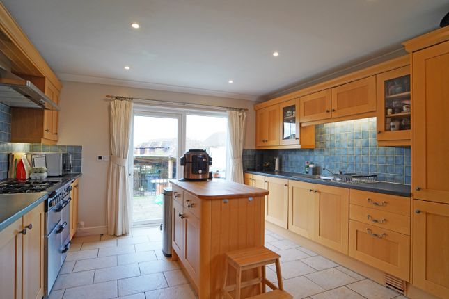 54, Grove Hill, Highworth, Swindon photo 4