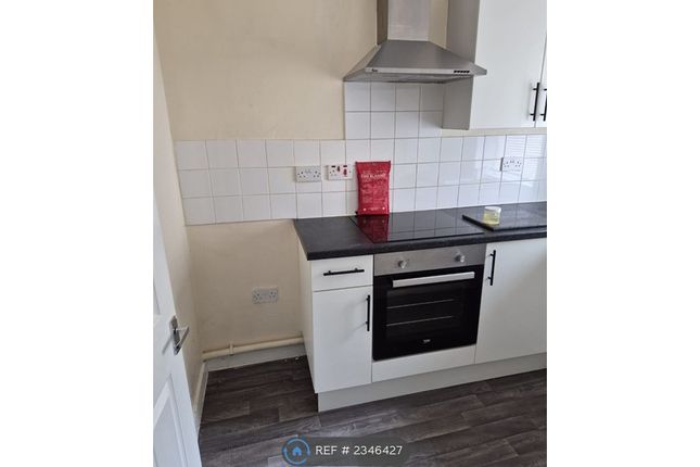 Flat, Spring Court Nottingham Road, Stapleford, Nottingham photo 3