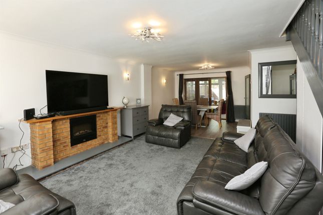 33, Woodside, Gosport photo 3
