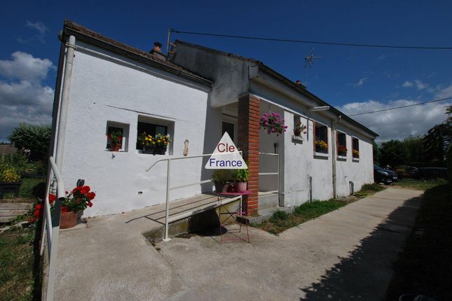 Thumbnail Detached house for sale in Ouzouer-Sur-Trezee, Centre, 45250, France