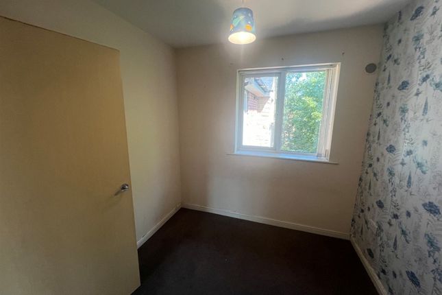 29, College View (2FF & Parking Space), DEWSBURY photo 5