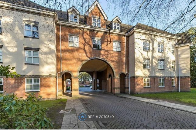 Flat to rent in Wood Court, Sale