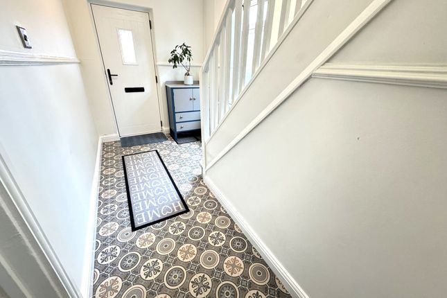61 Stretton Road, Willenhall photo 3