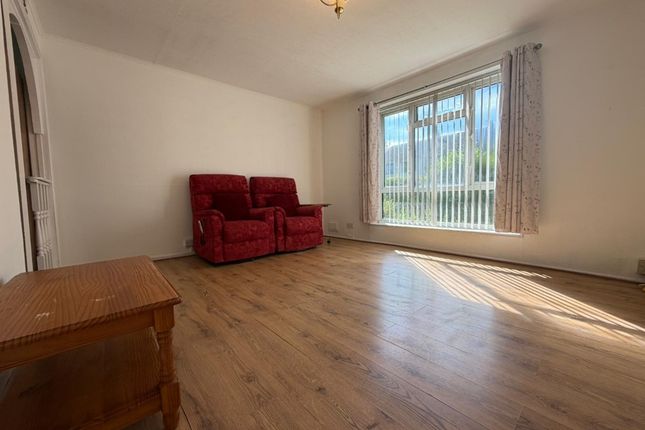 27 Franklands Drive, Preston photo 4