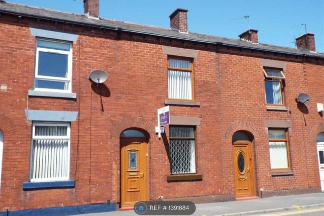 2 bed terraced house to rent in Shaw Road, Royton, Oldham OL2