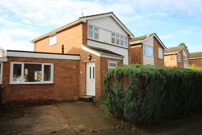 Thumbnail Semi-detached house to rent in Halsey Drive, Hitchin