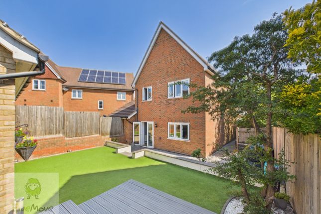 20, FLORA WAY, ROCHESTER photo 2