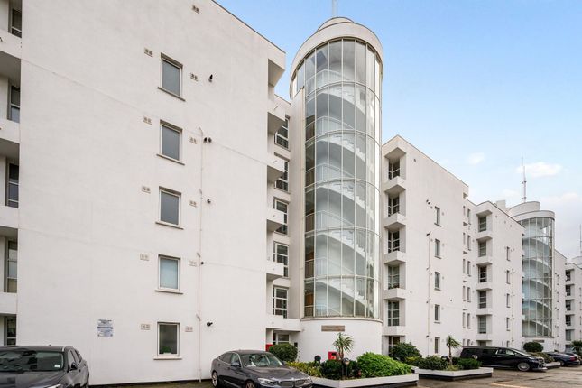 131, Barrier Point Road, London photo 2