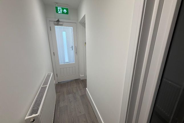Room 1, 521, Whitehall Road, Bristol photo 3