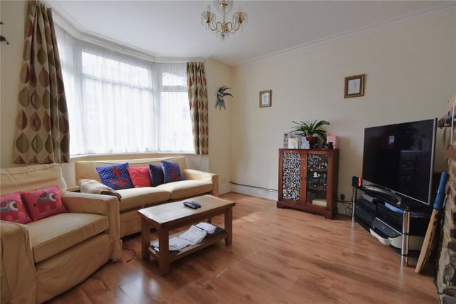 154, Lumley Road, Surrey photo 2
