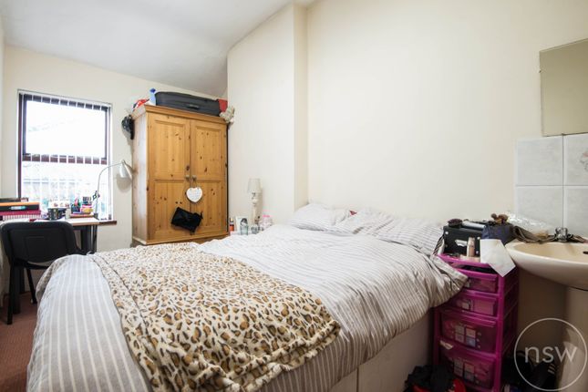 5 Bed Semi Detached House To Rent In Knowsley Road Ormskirk