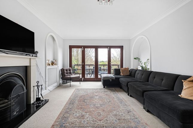 58, Westhall Road, Warlingham photo 3