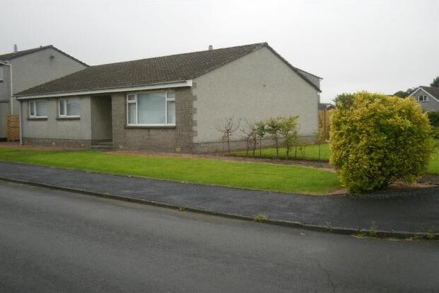 Thumbnail Detached bungalow to rent in Dundas Road, Stirling