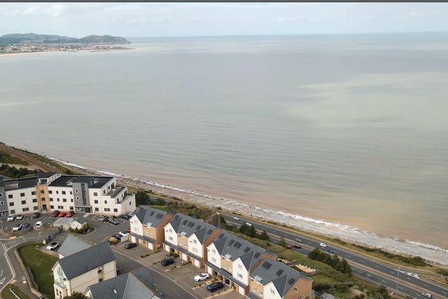 39, Penmaen Bod Elias, Colwyn Bay photo 3