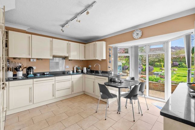 Appletree Wick, Orchard Place, Princes Risborough photo 3