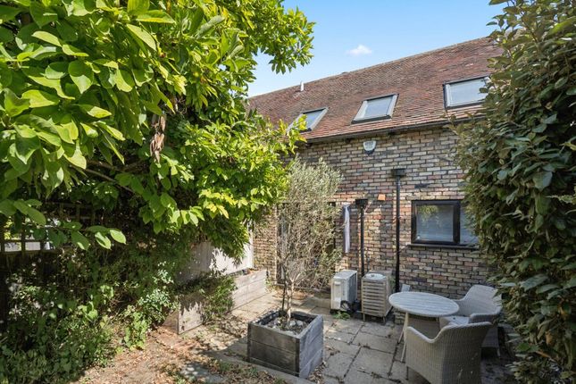 2, Bisham Court, Nr Marlow photo 4