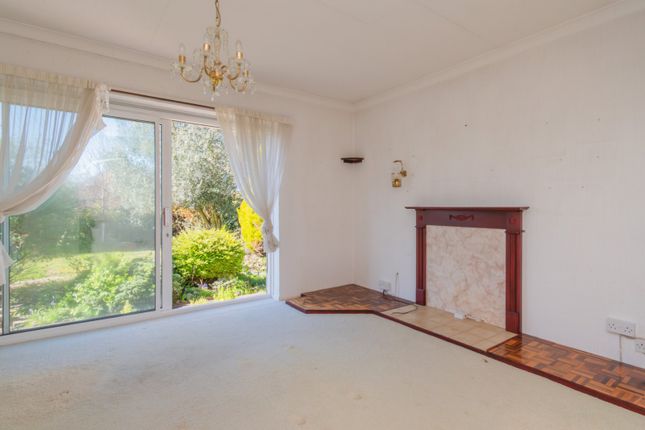 17, Hereford Gardens, Kent photo 2