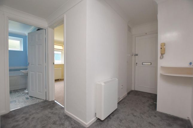 Flat 1, 89, Evelyn Court, Seabrook Road, Hythe photo 3