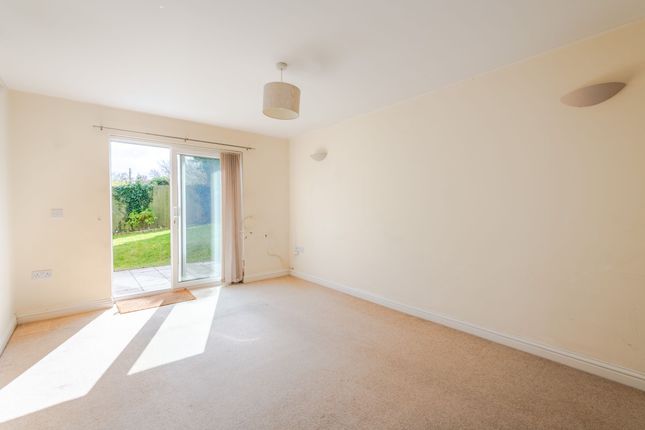 6 Ormonde Court, South Molton photo 3