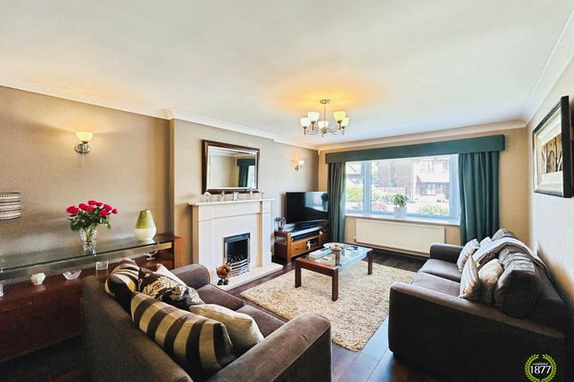 61 Rossendale Avenue, Burnley photo 2