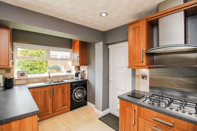 6, Highfields, Wakefield photo 2