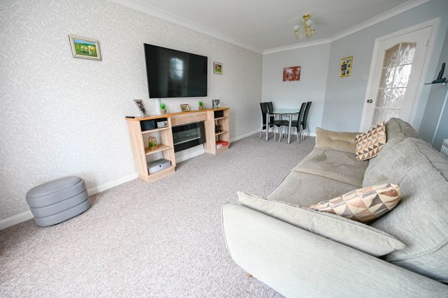 31, Mimosa Avenue, Wimborne photo 3