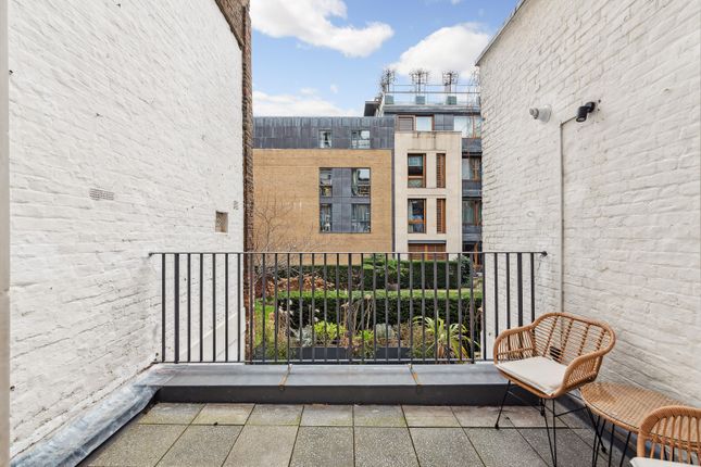 Flat to rent in Halkin Street, London