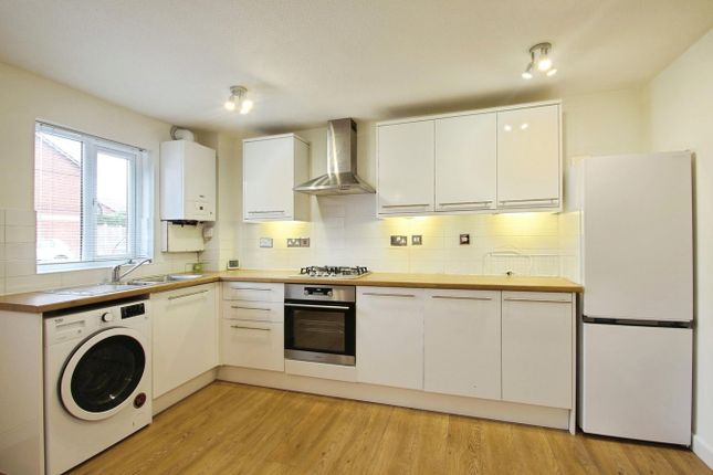 31, Thorn Drive, George Green photo 4