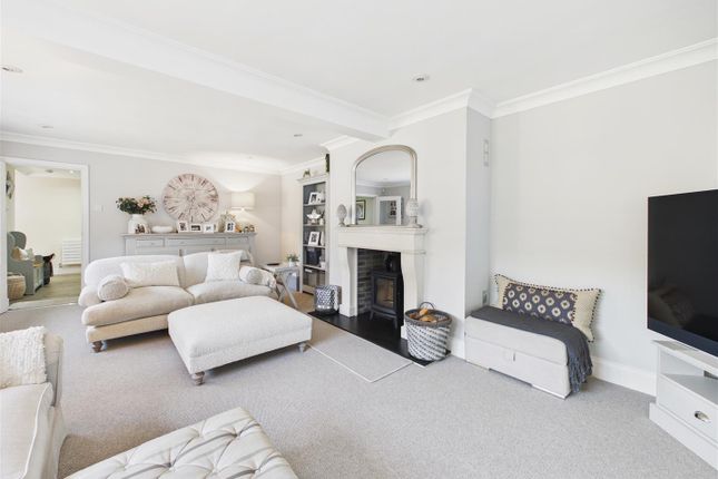 16, Stonelow Crescent, Dronfield photo 4