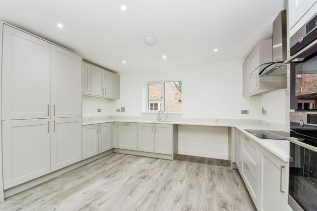 21b, Hillgate, Spalding photo 3