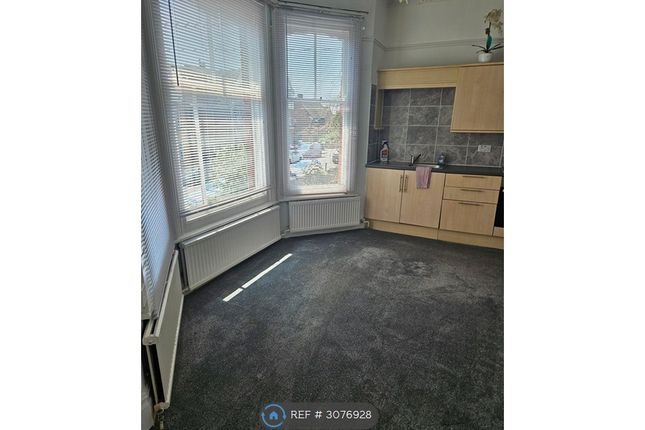 Studio flat on Lowestoft, £520/mo