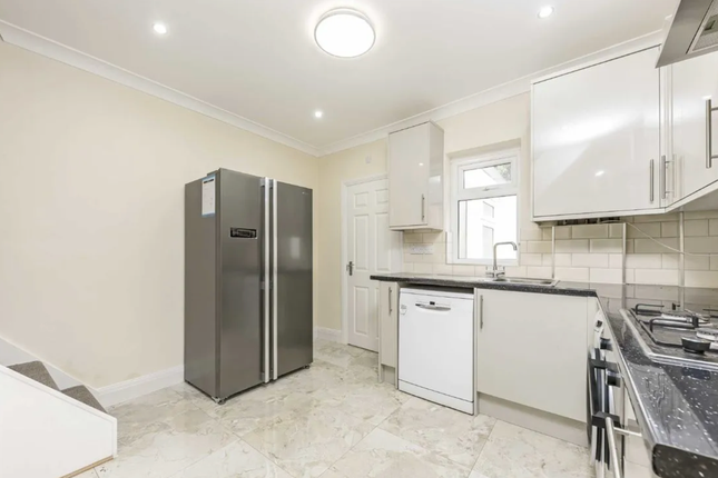 119, Kneller Road, Twickenham photo 3