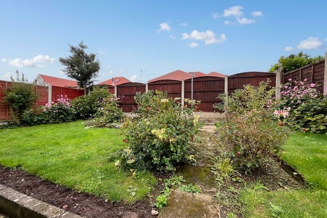 81 Seafield Avenue, Scarborough photo 4