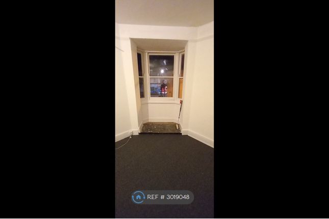 A Queens Court, Exmouth photo 3