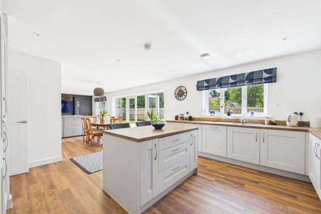 41, Selman Drive, Wotton-Under-Edge photo 4