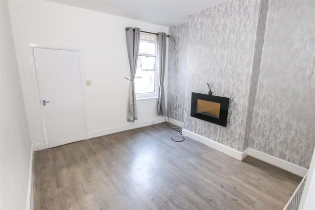 33, Alastair Road, Stoke-On-Trent photo 4