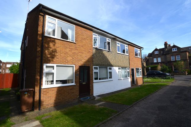 Maisonette to rent in Carlton Road, Sidcup