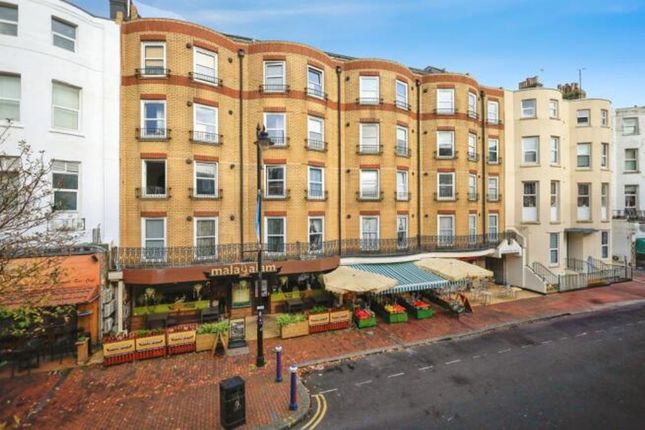 Flat 23, Gladstone Court, Eastbourne photo 2