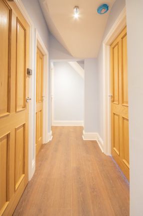 39E Victoria Crescent, Eccles, Manchester photo 2