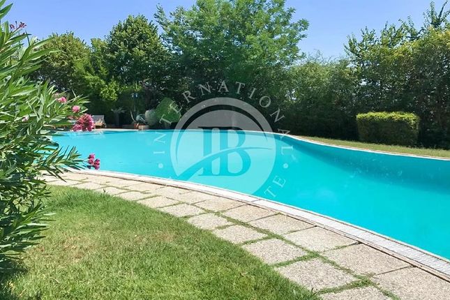 Villa for sale in Pesaro, Marche, 61100, Italy