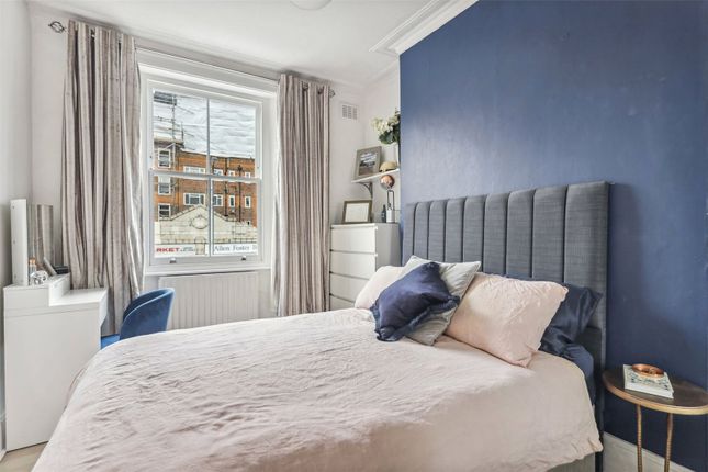 Flat for sale in North Pole Road, London