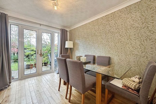 Moreton Drive, Bury photo 3