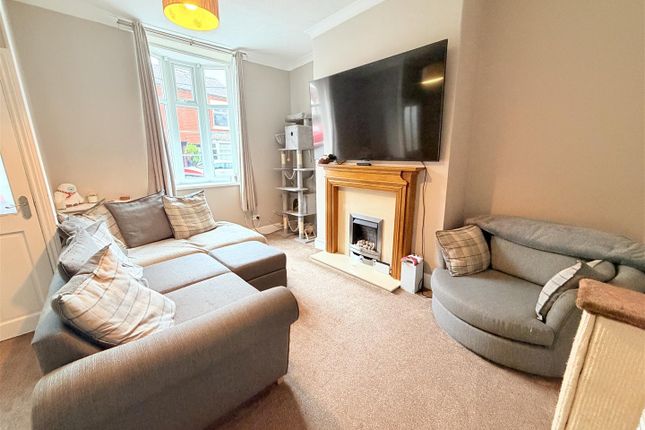 135, Lindsay Street, Stalybridge photo 4