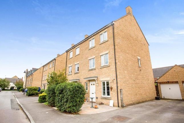 4-bed house on 24, Buzzard Road, Calne, £325,000