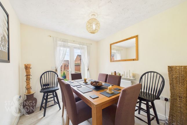 11 Bishy Barnebee Way, Norwich photo 4