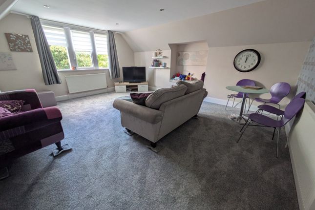 Flat C, 14, Grimston Gardens, Kent photo 2