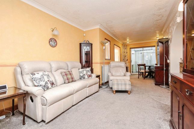 121, Chaffcombe Road, Birmingham photo 4