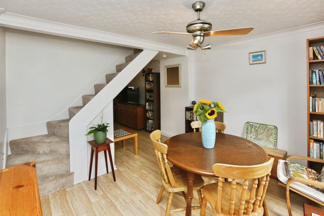 16, Leesland Road, Gosport photo 4