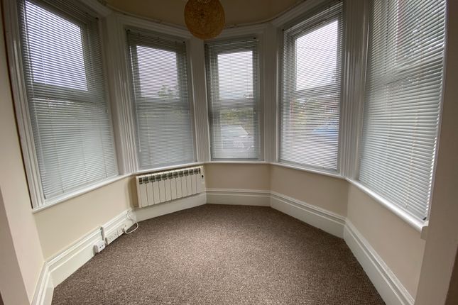 Flat 2, Oakfield Lodge, Park Road, Fordingbridge, Hampshire, SP6, Fordingbridge photo 3