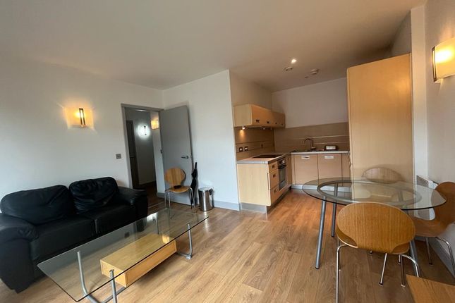 Flat A 4-5, 1 Watson Street, Manchester photo 4
